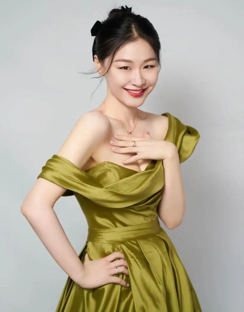 身材好的女明星_娱乐圈长得很像的明星_长得丑身材好明星