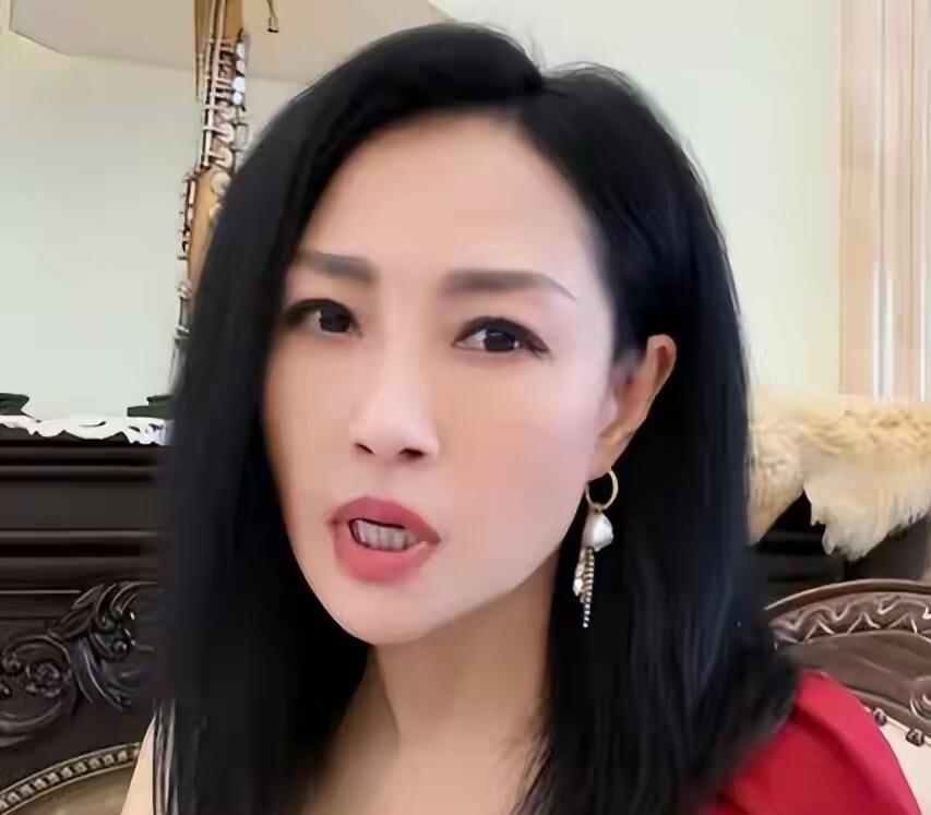 杨玉梅拒绝潜规则代价_娱乐圈水太深了_香港女演员潜规则经历