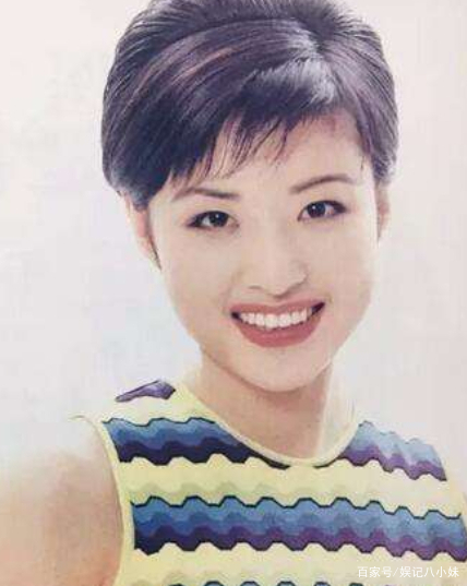 国字脸女明星美_方脸女明星抗老_鹅蛋脸女明星