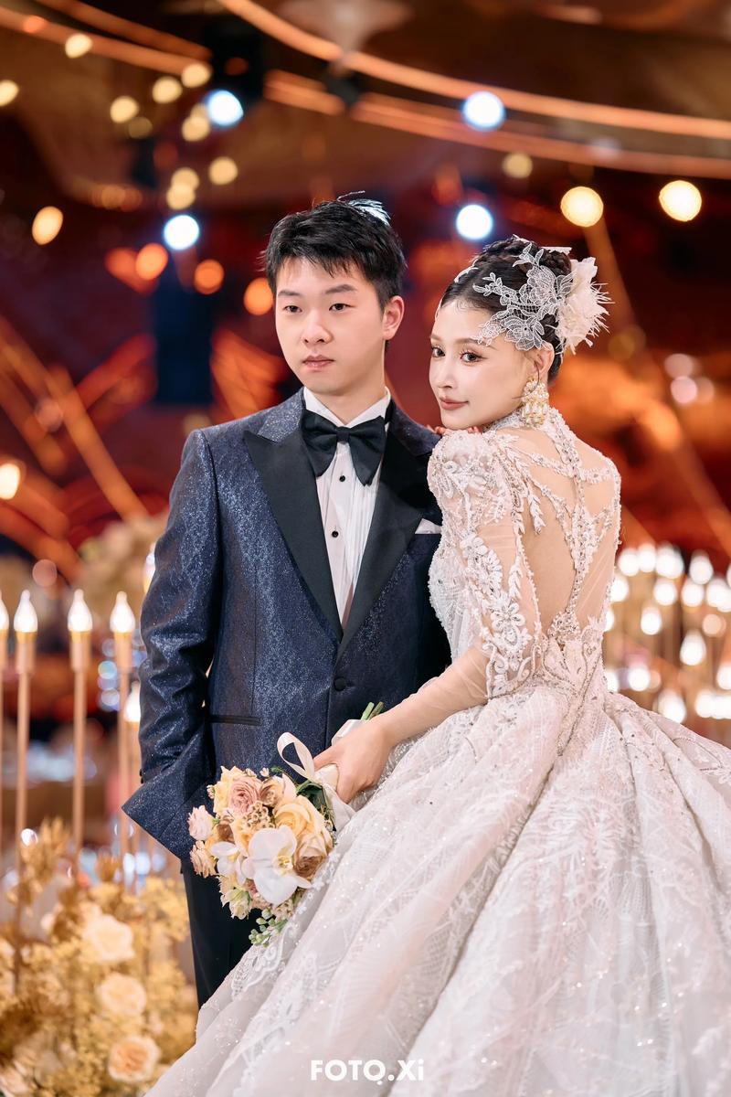 婚纱明星穿女装图片_所有女明星穿婚纱的_穿婚纱最美的十位女明星