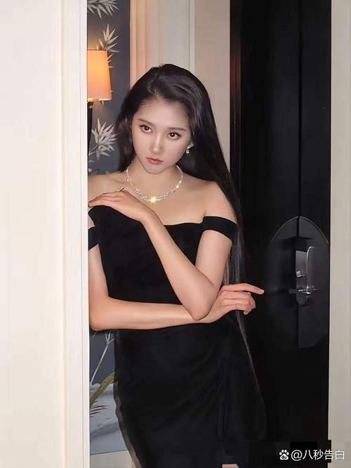 那些明星平胸_最平胸女明星_平胸女明星的穿衣风格